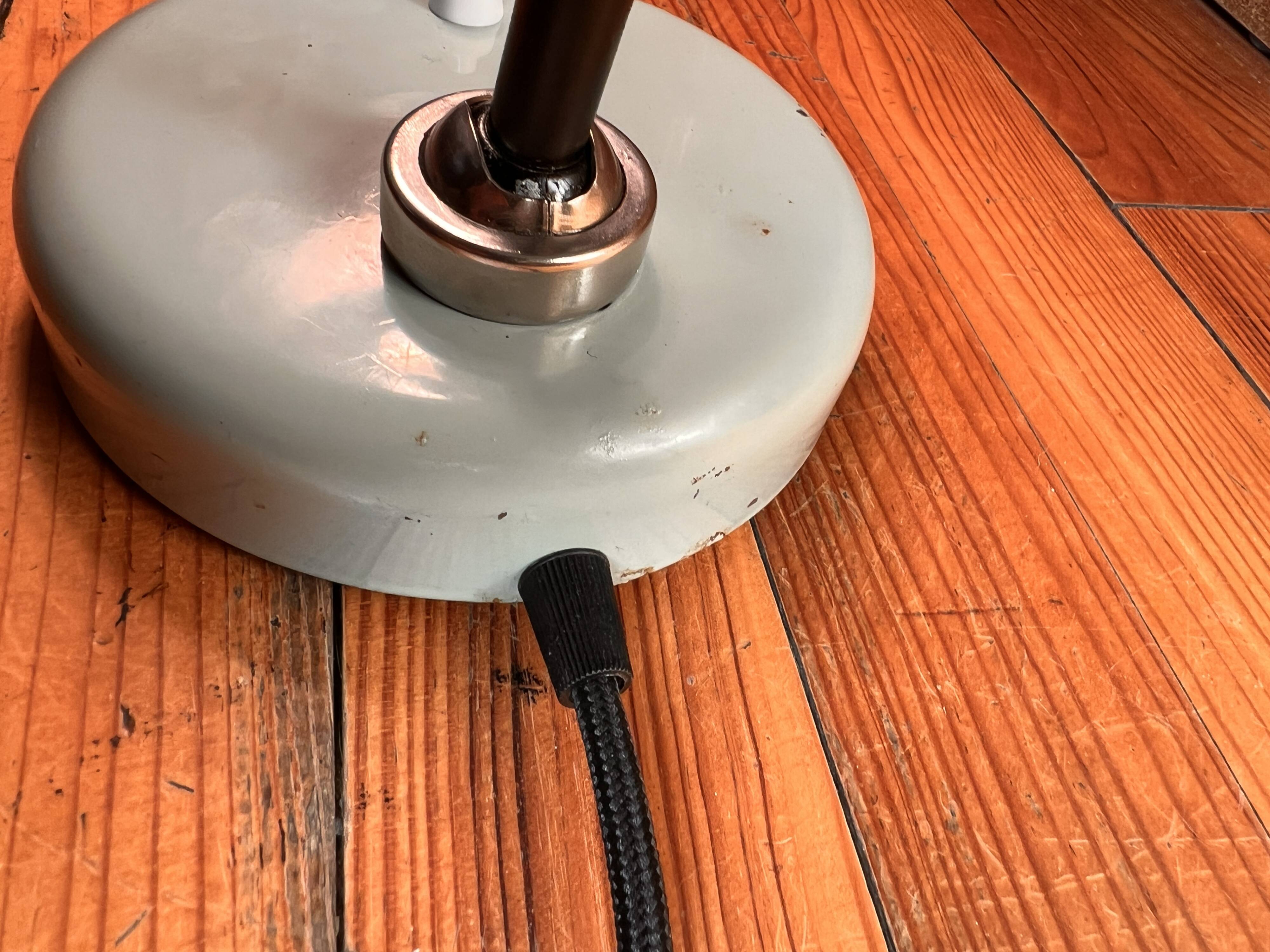 1950s desk lamp, industrial style