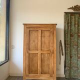 Petite armoire ancienne