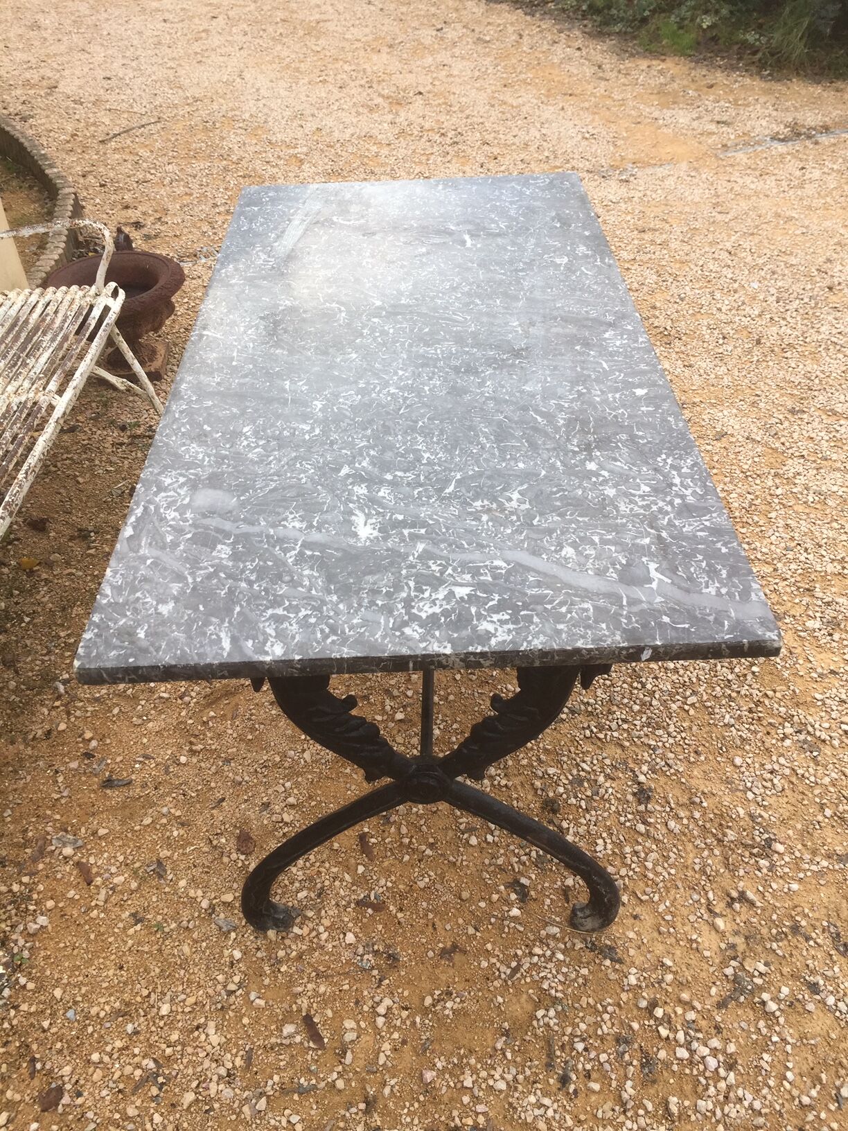 table in marble and base gooseneck
