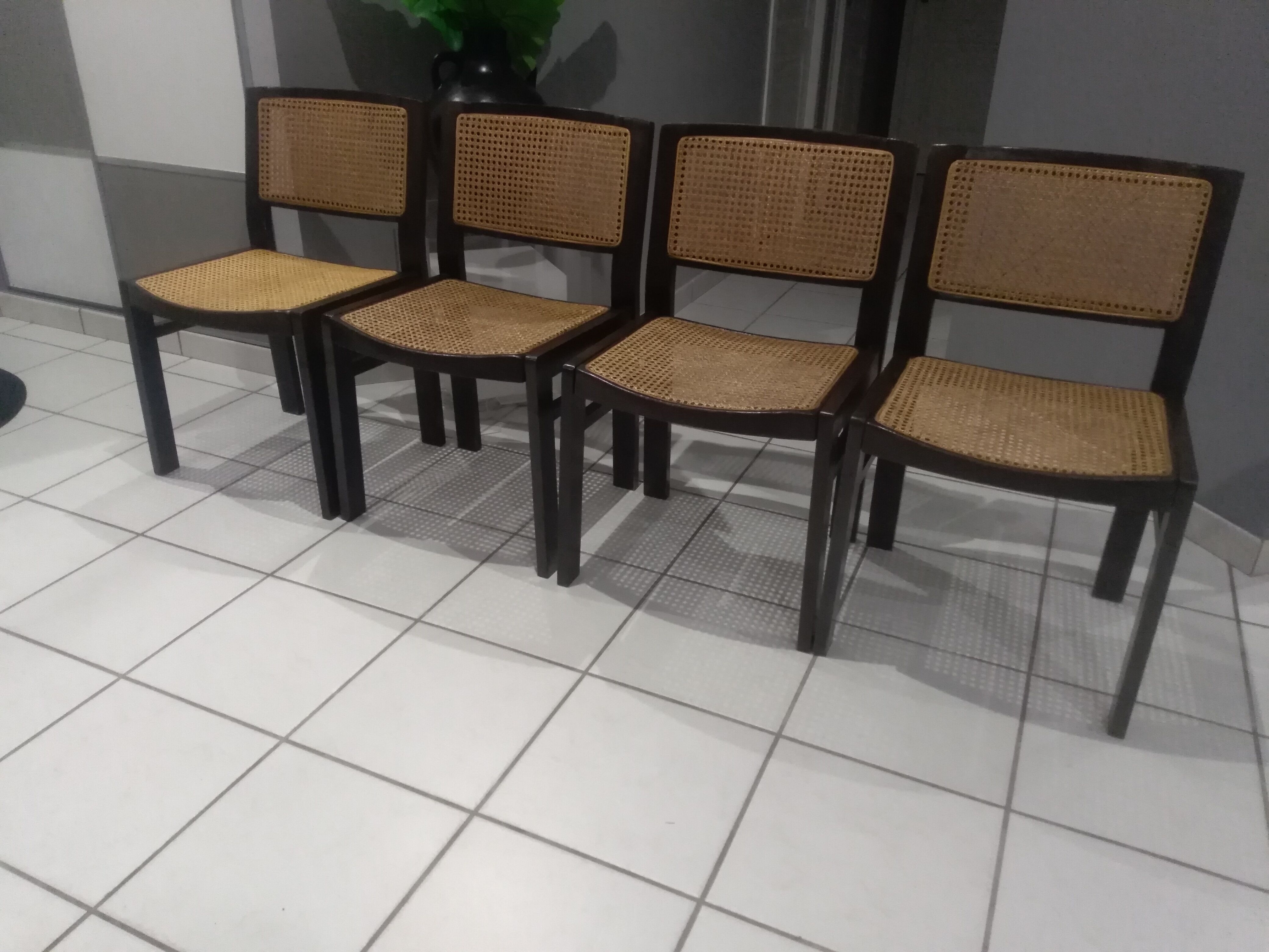 Suite de 4 chaises en cannage Baumann vintage 1970