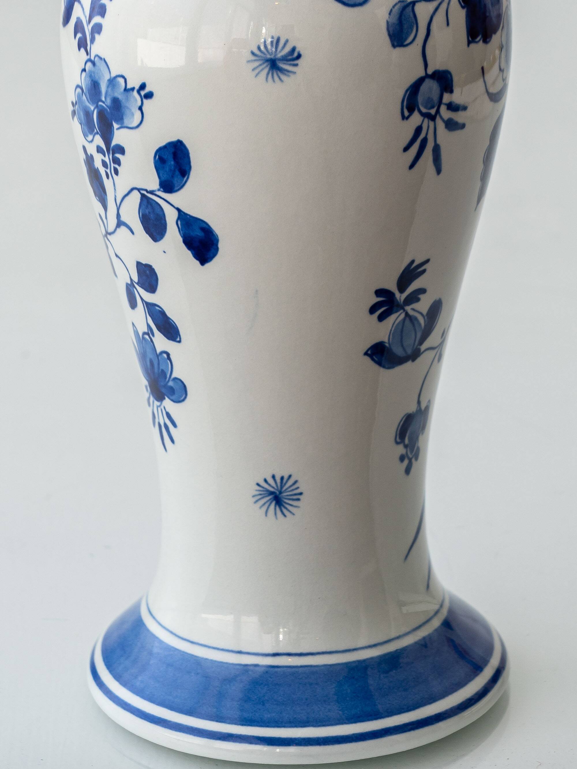 Royal Delft Blue, White, and Green Chinoiserie Bird Table Lamp, 1979