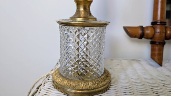 Pied de lampe en cristal taillé et monture en bronze doré, début XXᵉ siècle