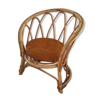 Children's chair in rattan.