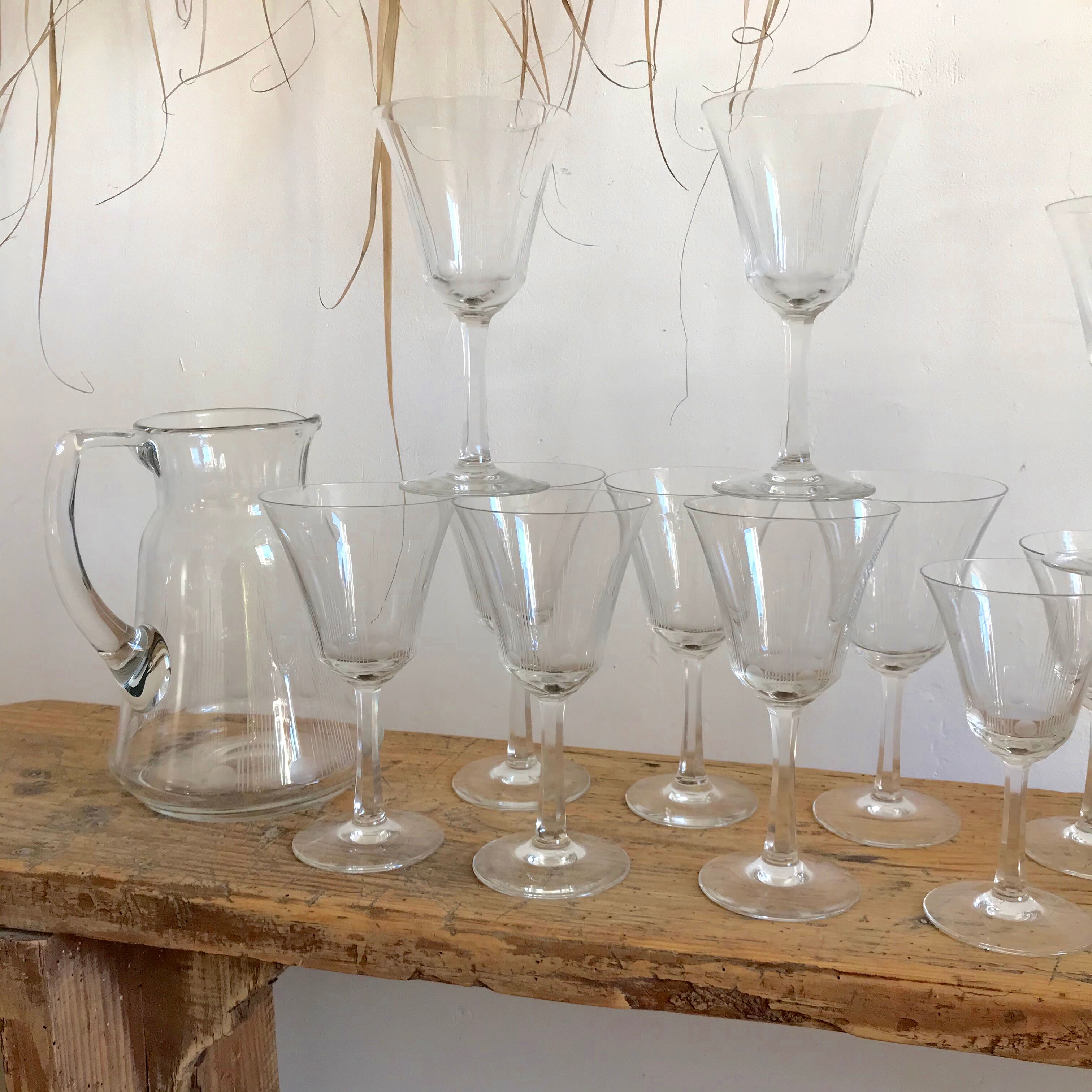 Chiseled glass and carafes