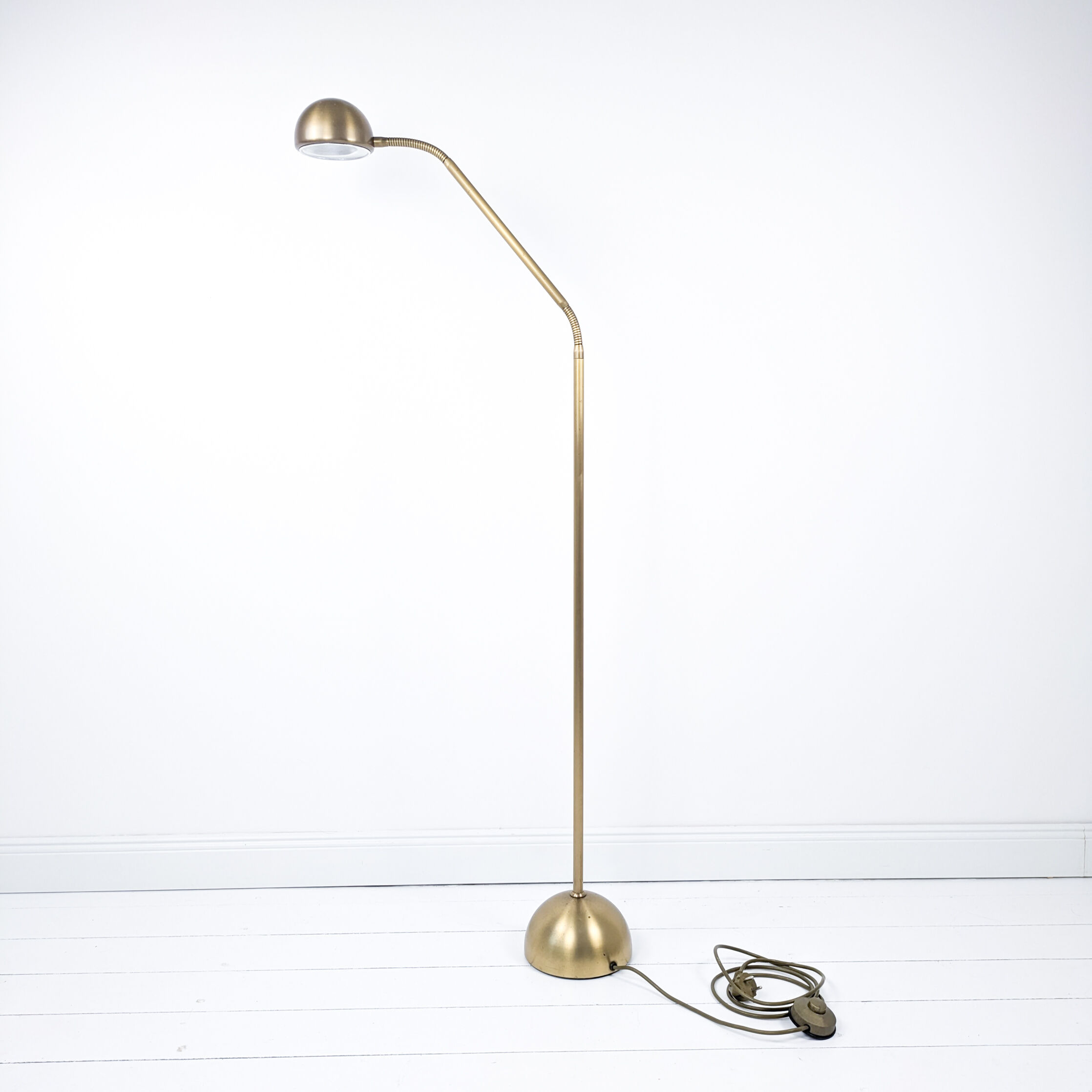 Lampadaire vintage Hustadt à 2 têtes flexibles, laiton mat