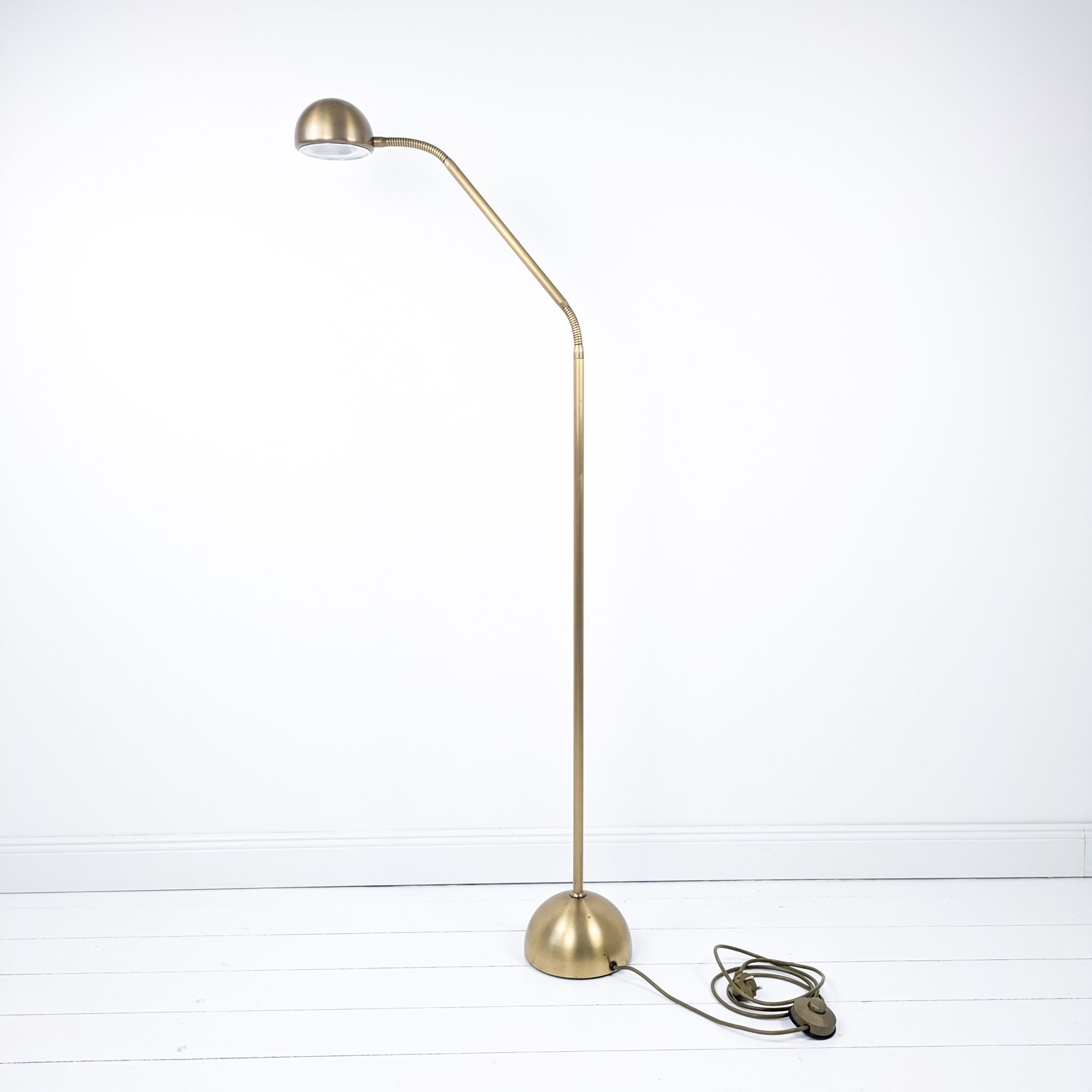 Lampadaire vintage Hustadt à 2 têtes flexibles, laiton mat
