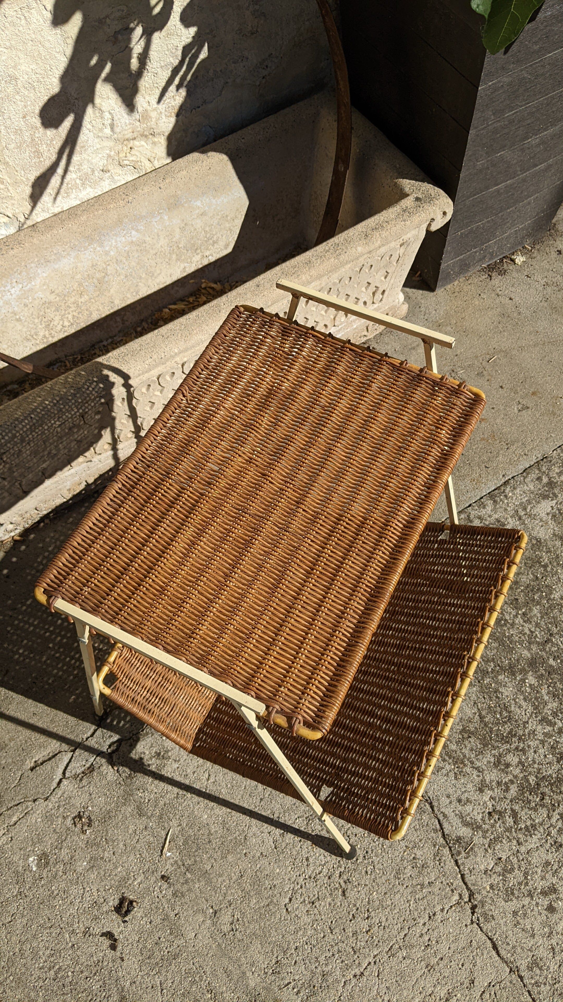 Serving side table door magazine rattan and vintage metal