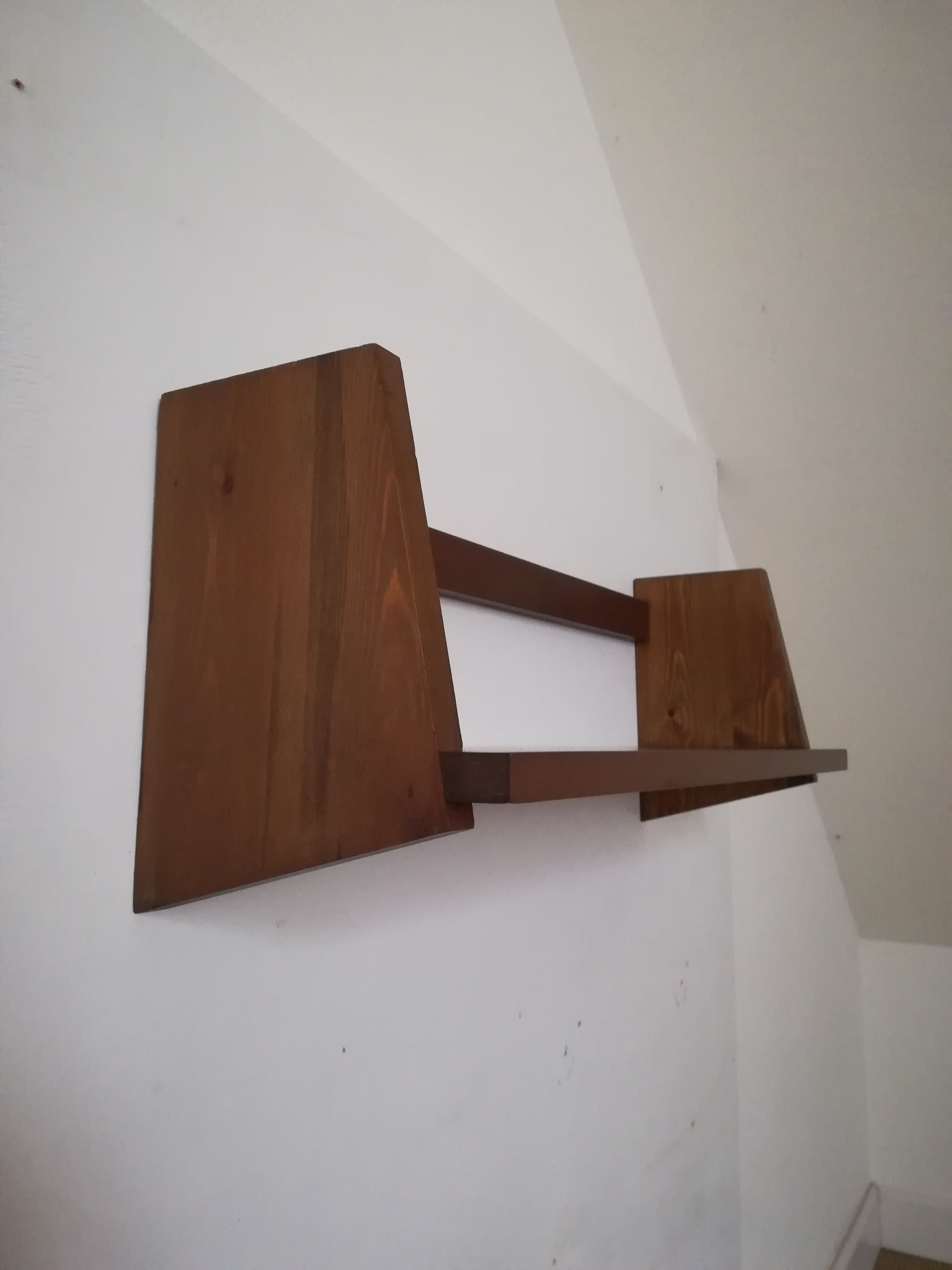 Wall shelf