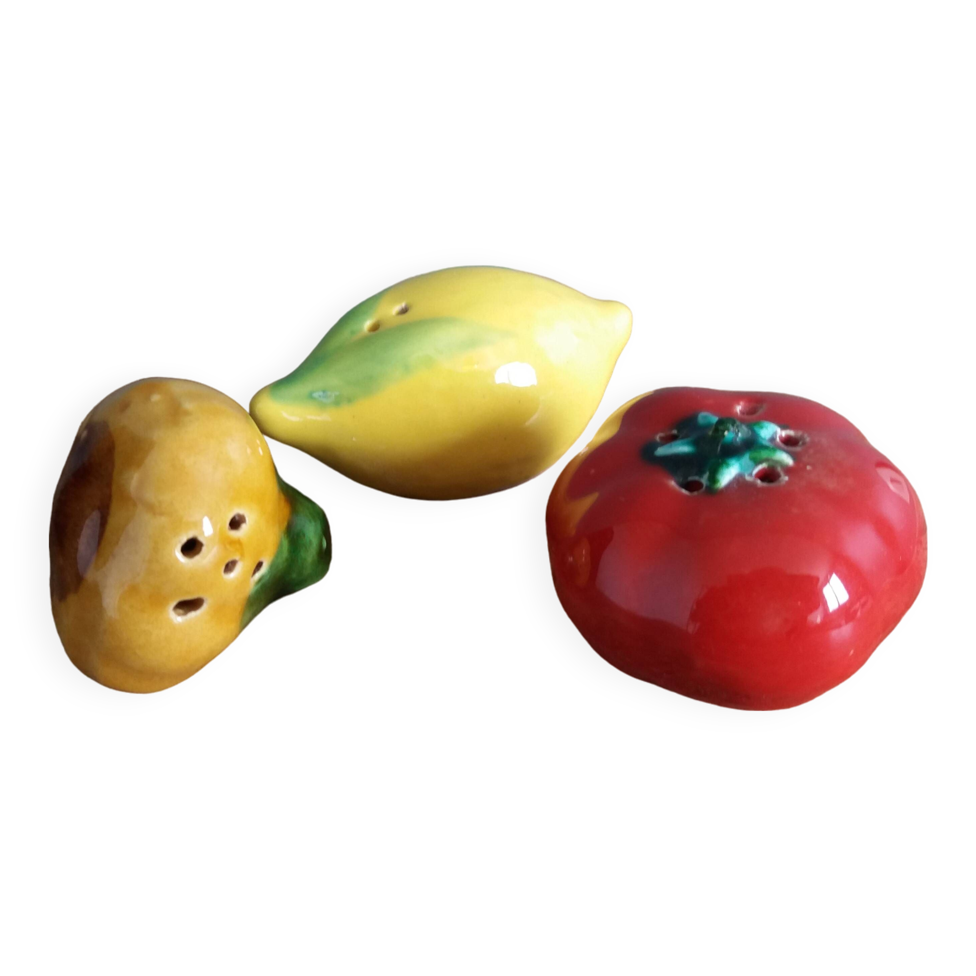 Salt shaker pepper slushie tomato onion lemon