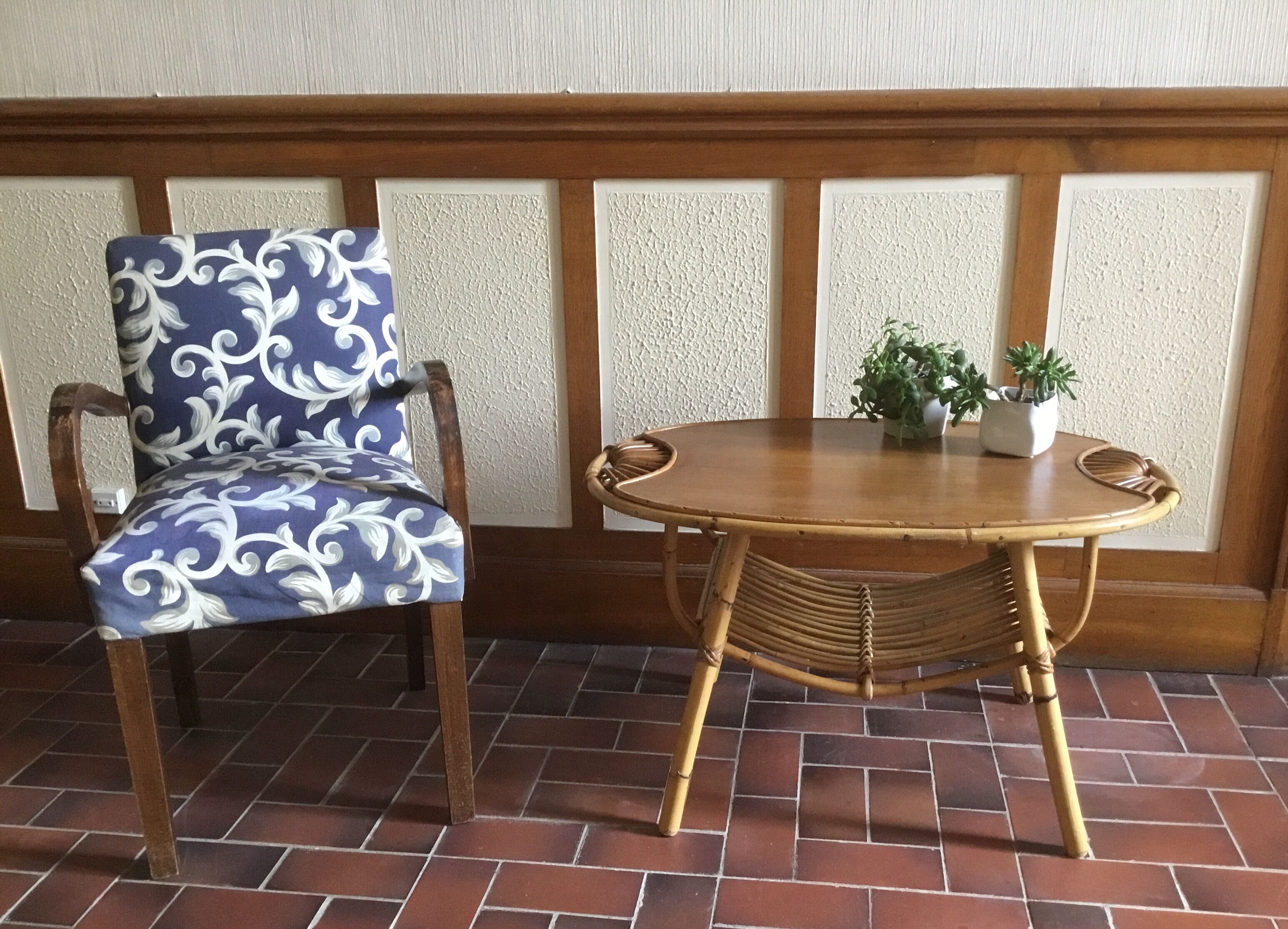 Coffee table lemon model