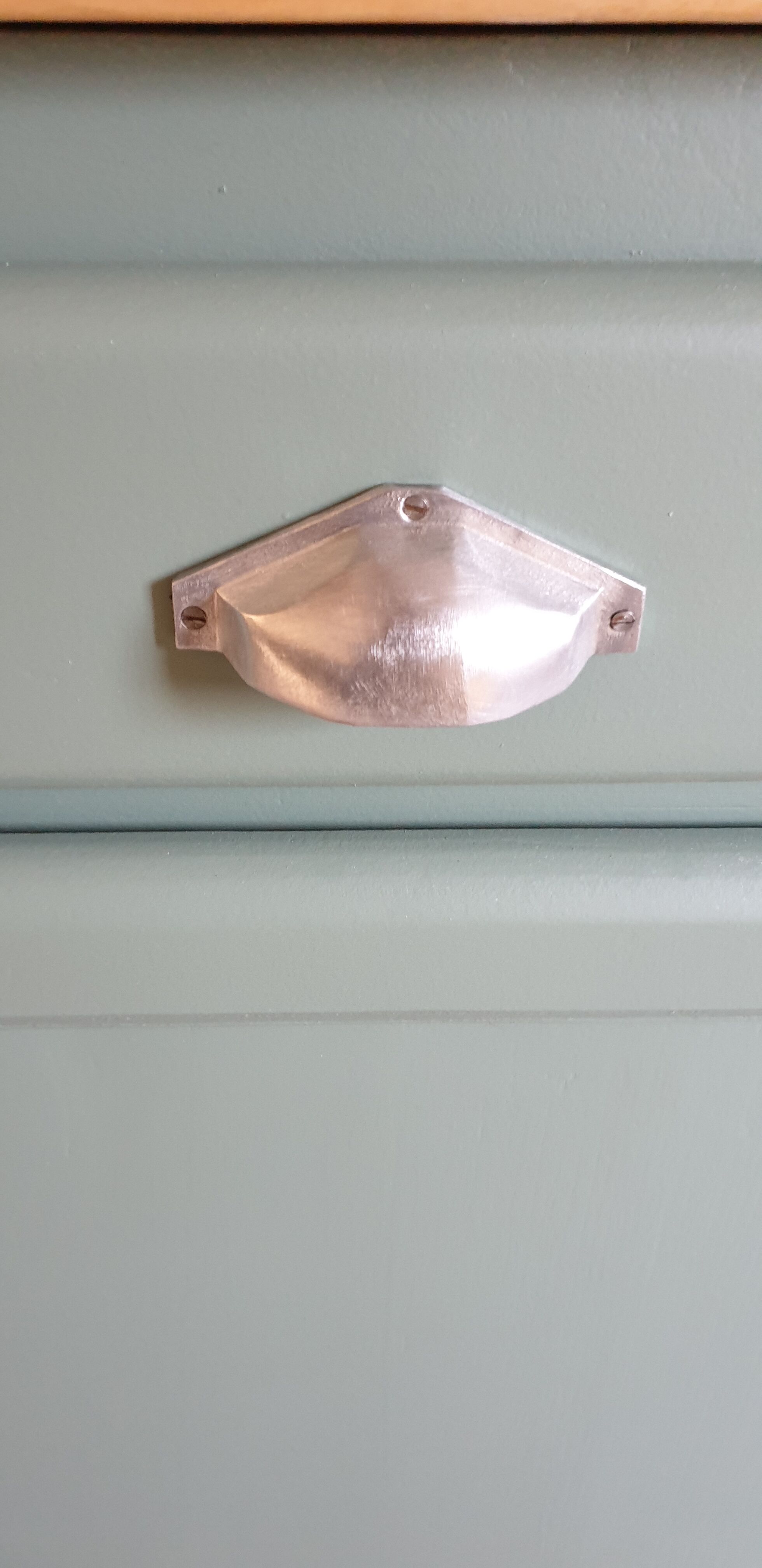 Green Parisian buffet