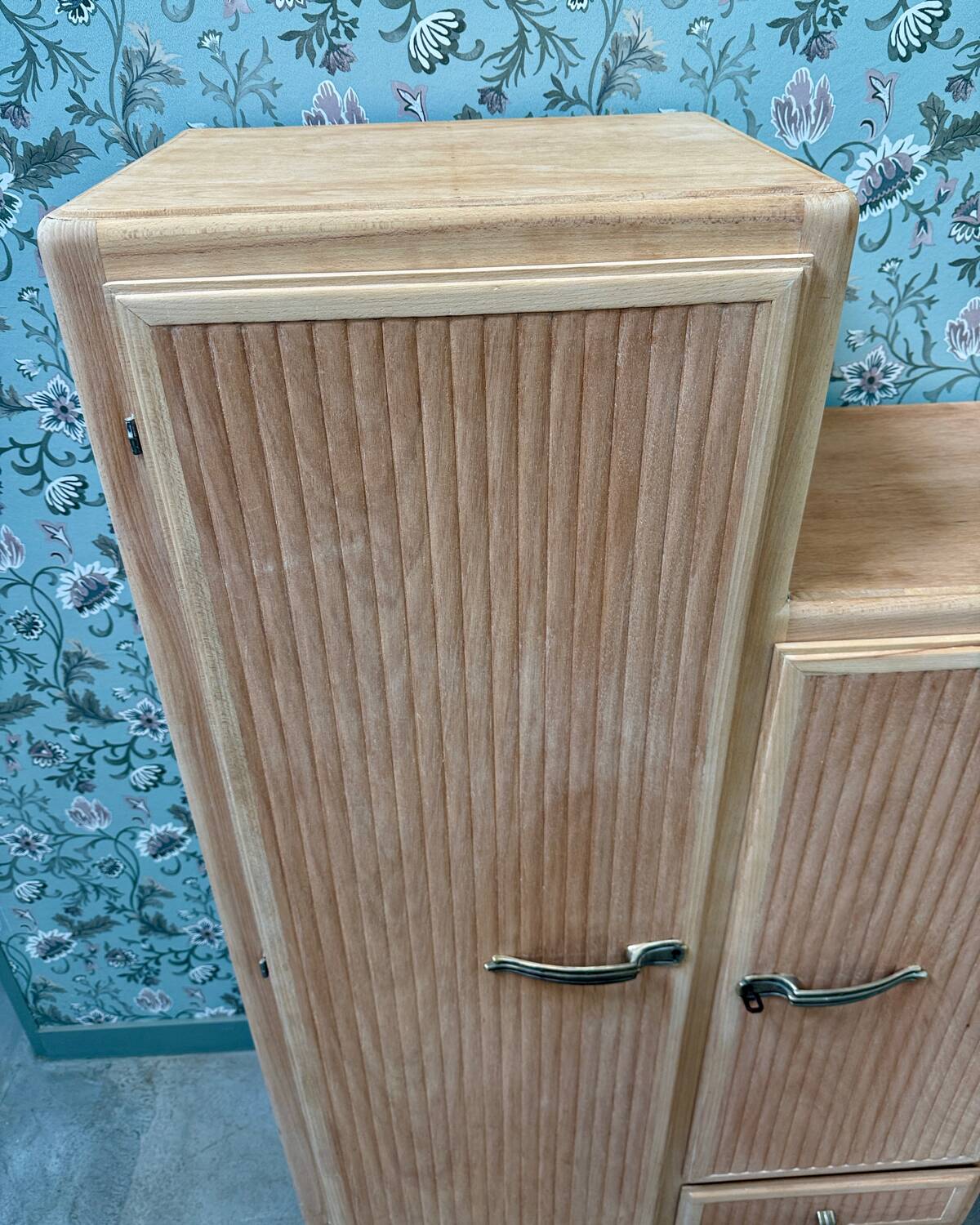 Asymmetrical Art Deco wardrobe (renovated)