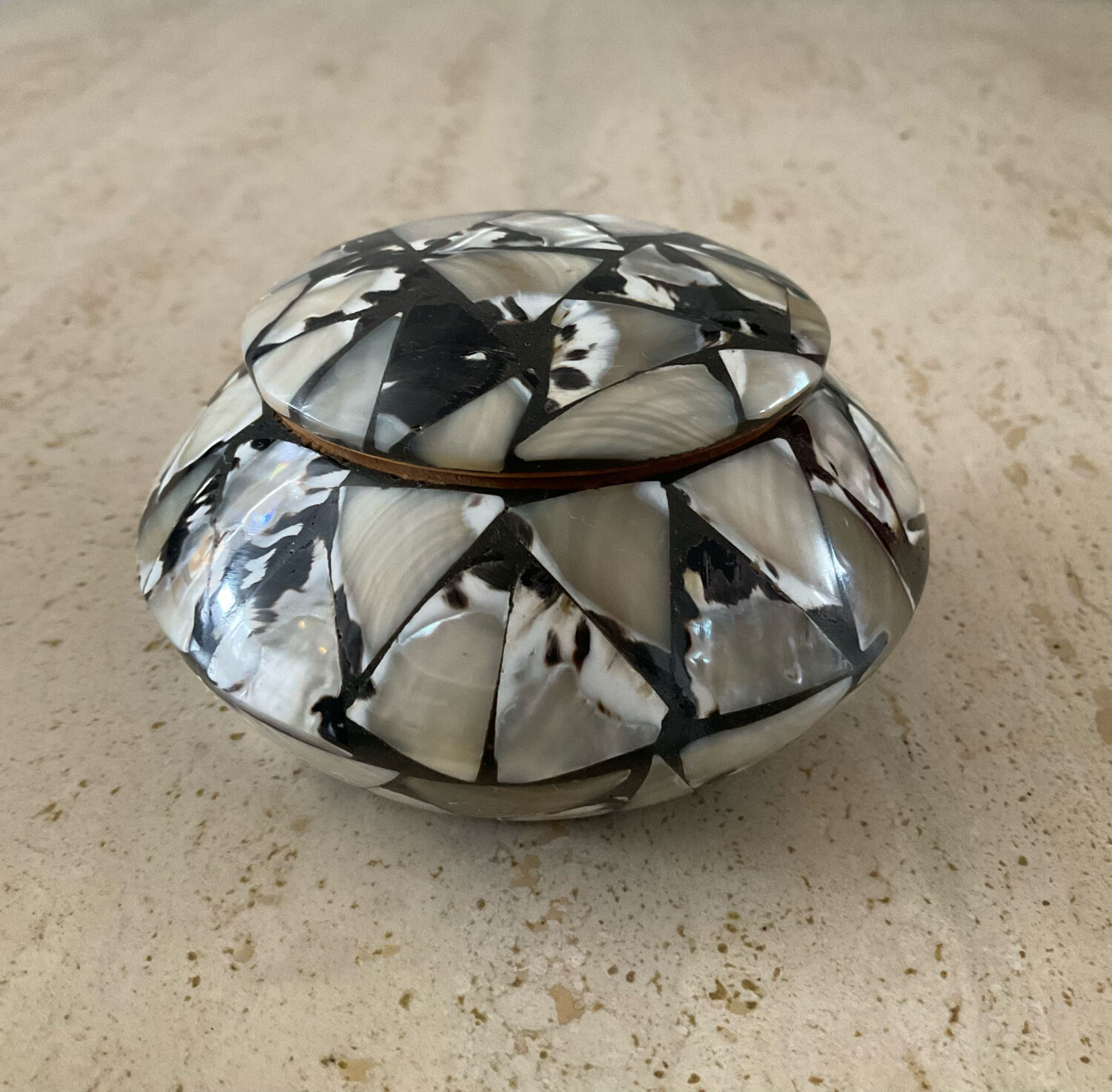 Empty vintage pocket in mother-of-pearl and wood