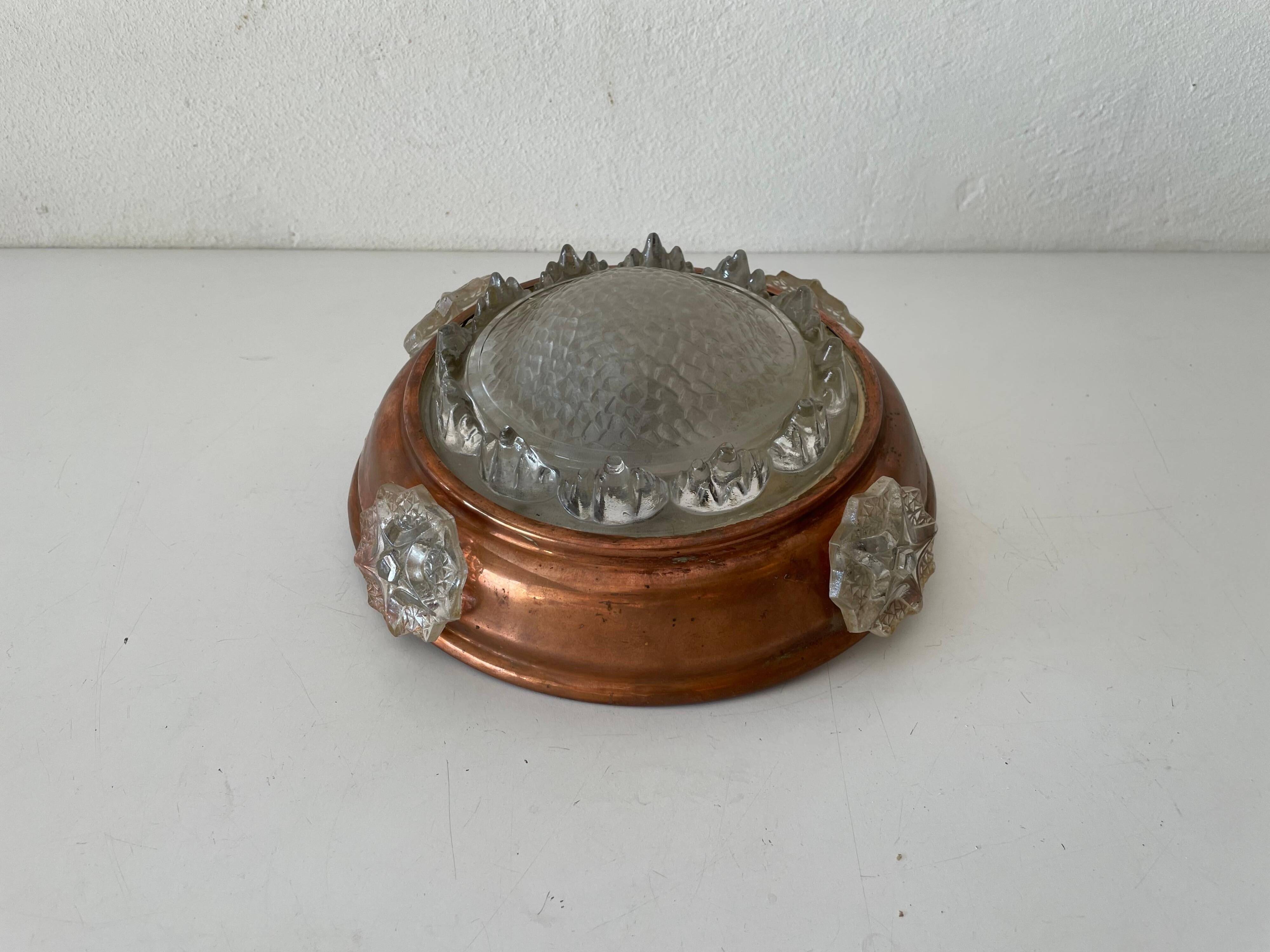 Exceptional flush ceiling light Italian Art Deco in copper and glass, 1940s, Italy