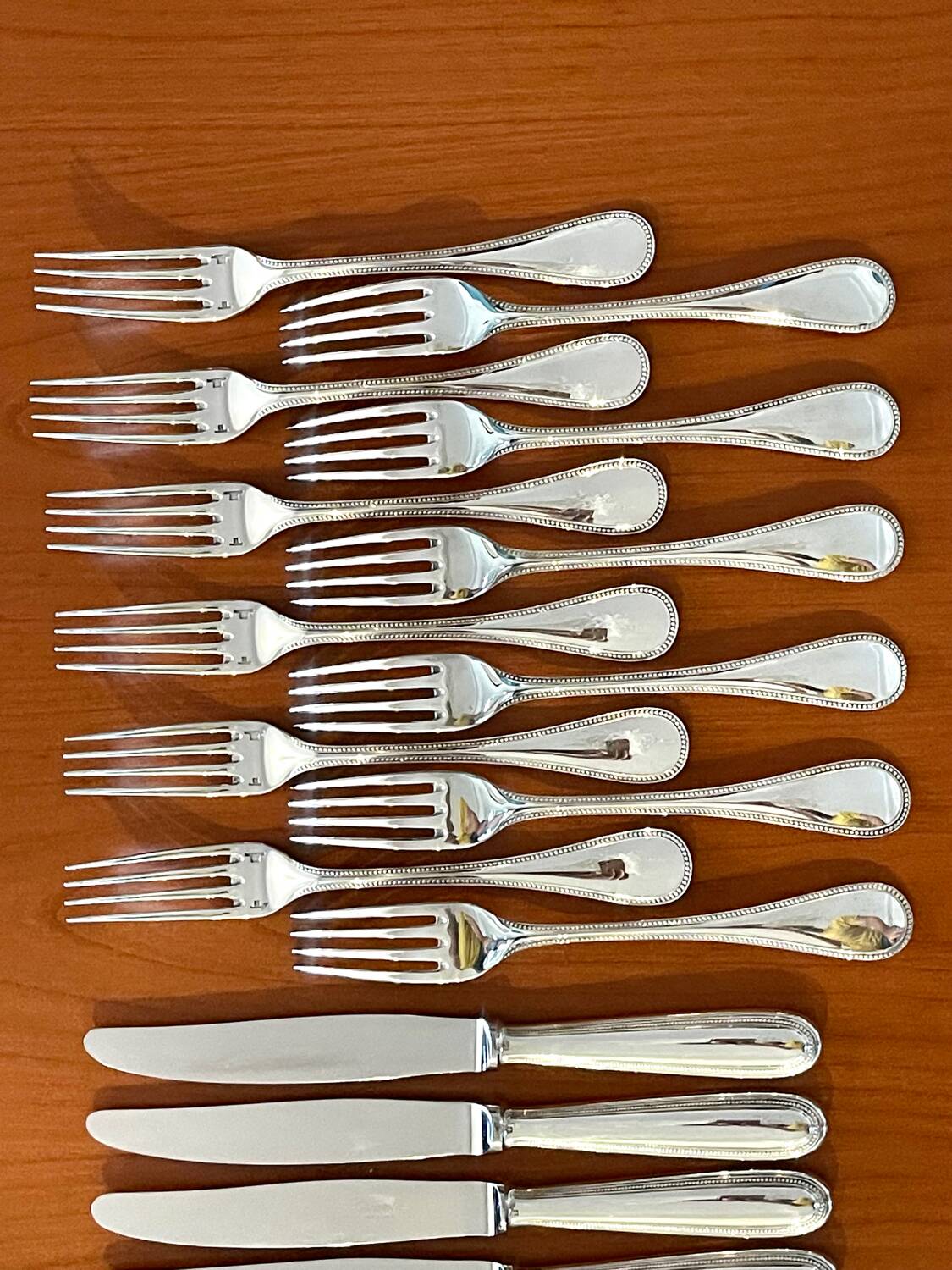Christofle perles ,ménagère 48 pieces ,très bon état