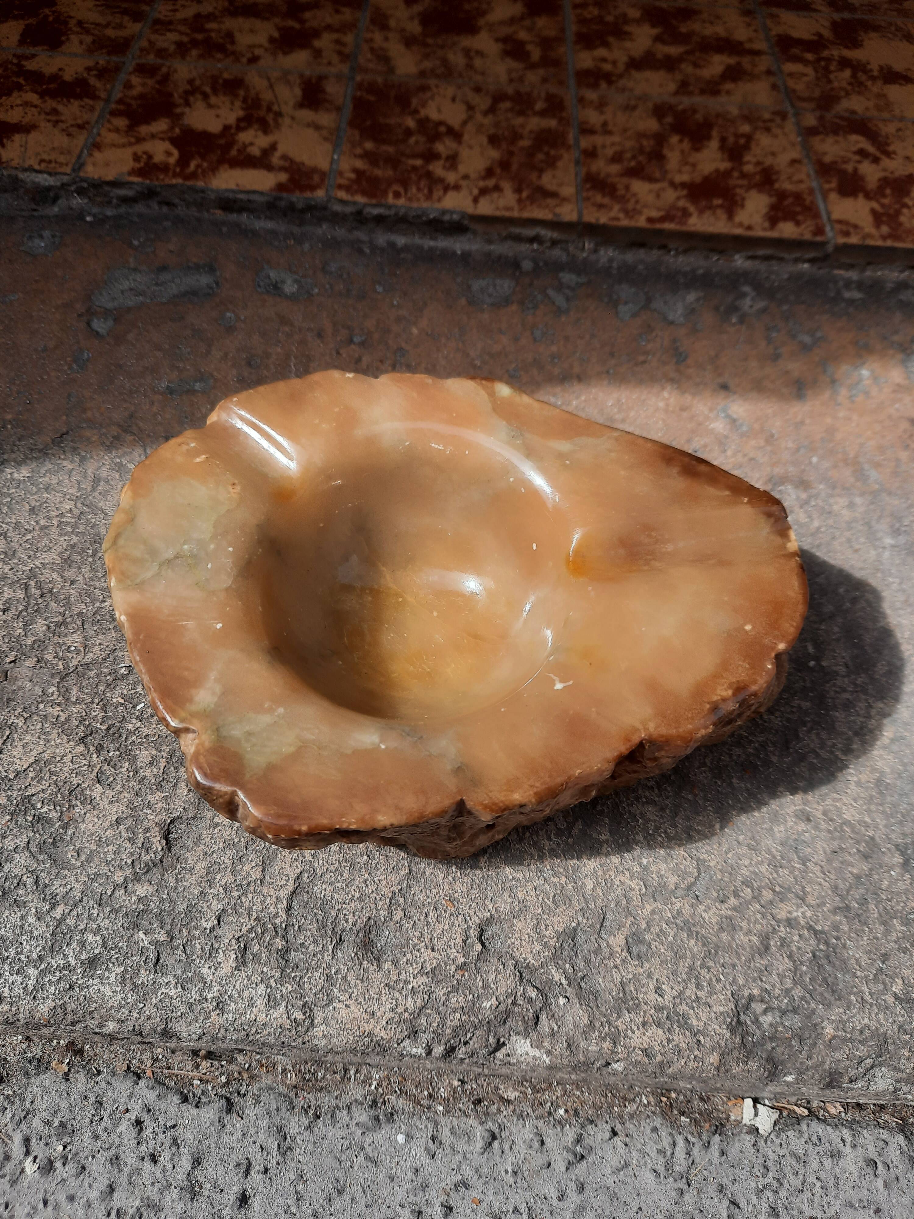 Cendrier en albâtre vintage