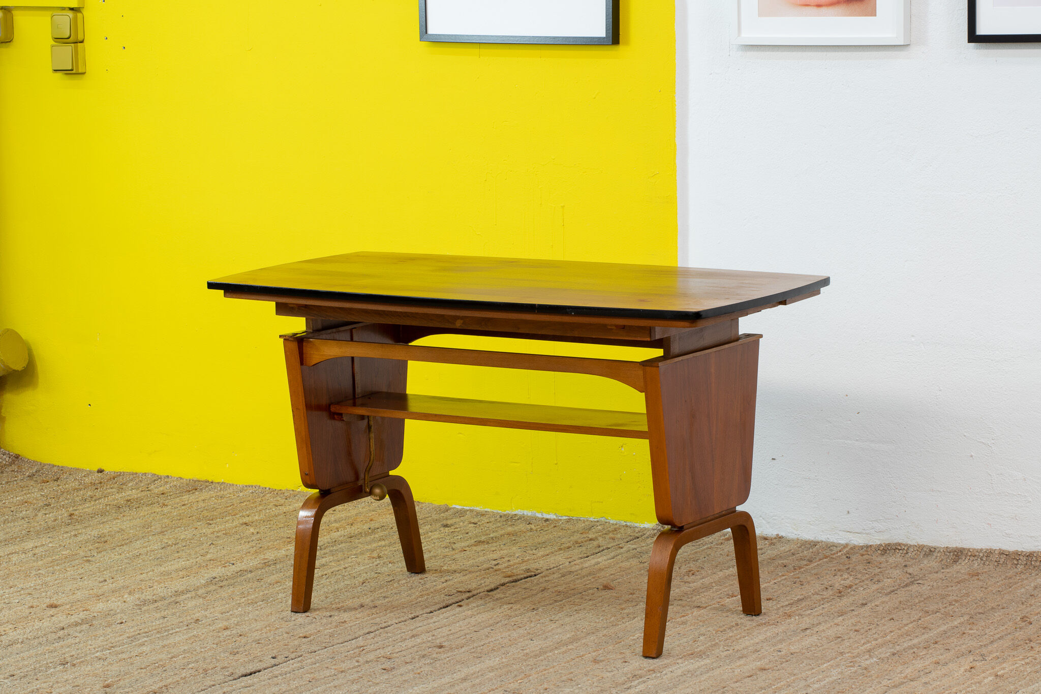 Scandinavian table 119 cm