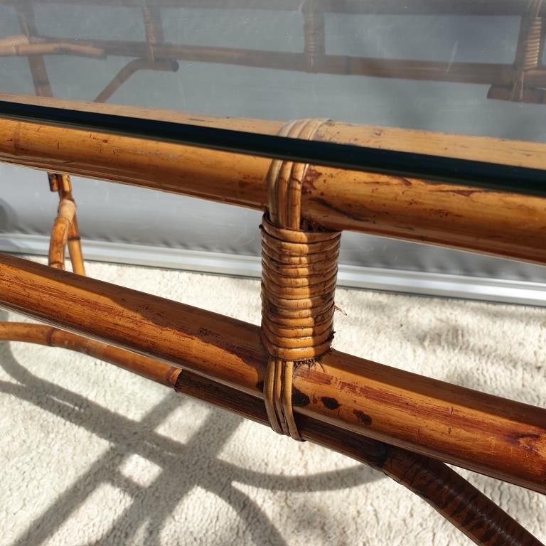 Table en rotin vintage