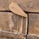 Ancienne fenêtre tribale en bois