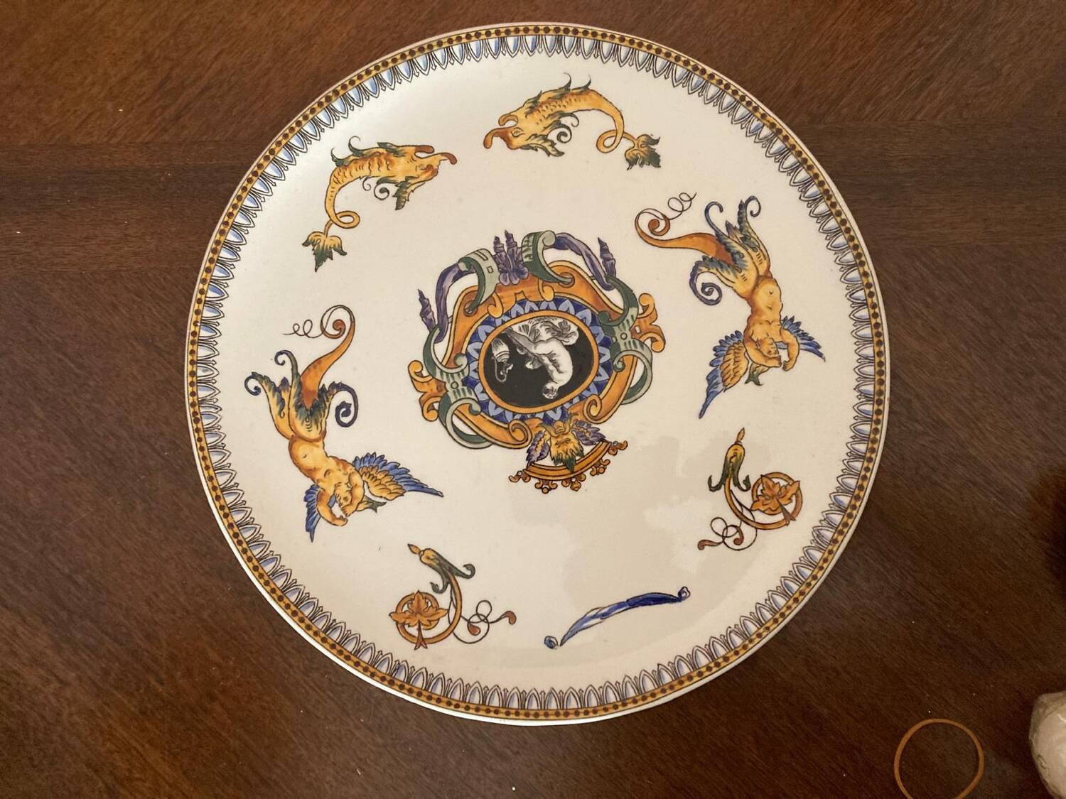 Plate Gien model Urbino