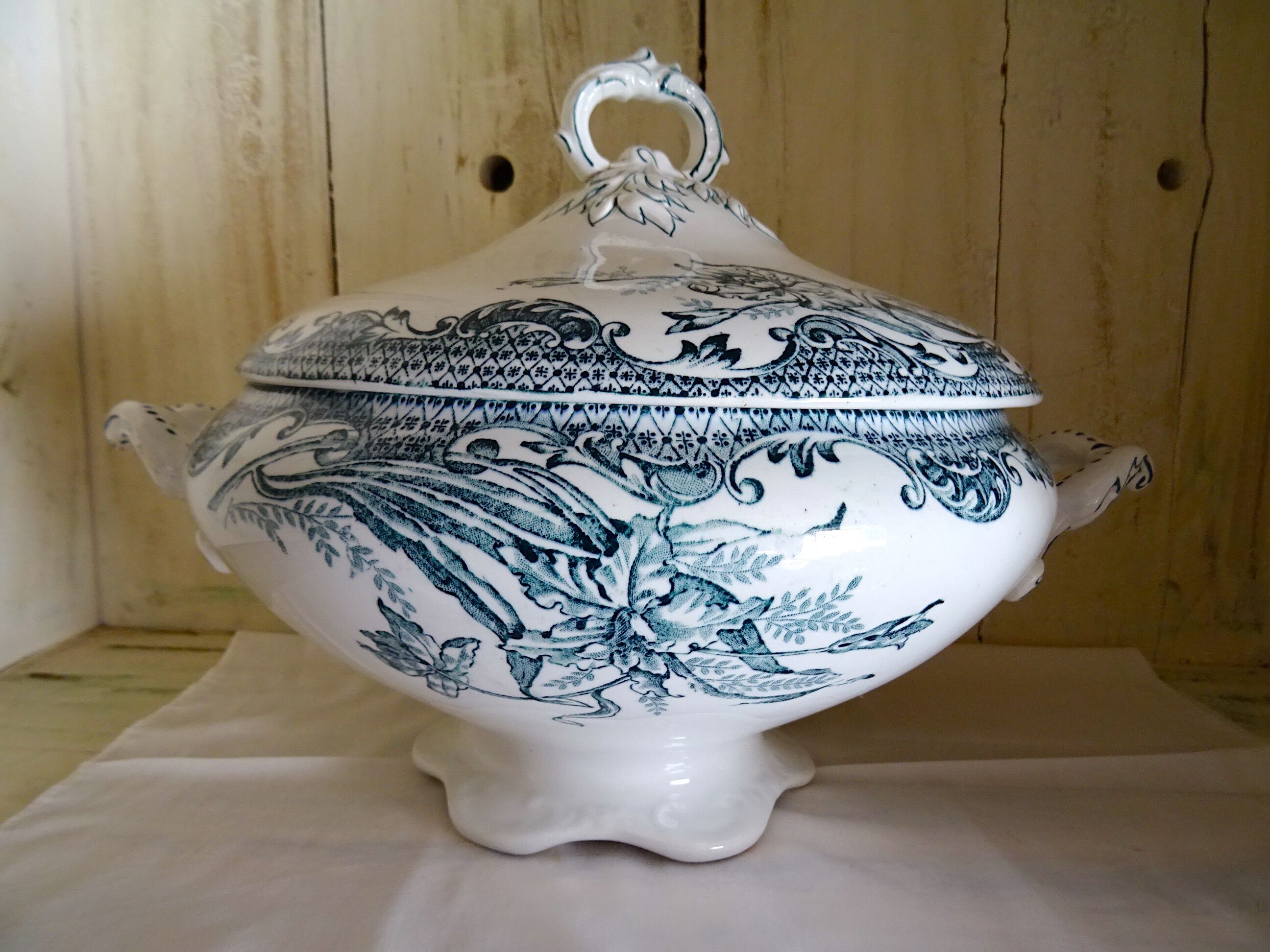 Old tureen