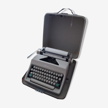 Olympia mechanical writing machine