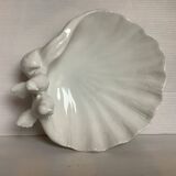 Scallop shell dove emptier