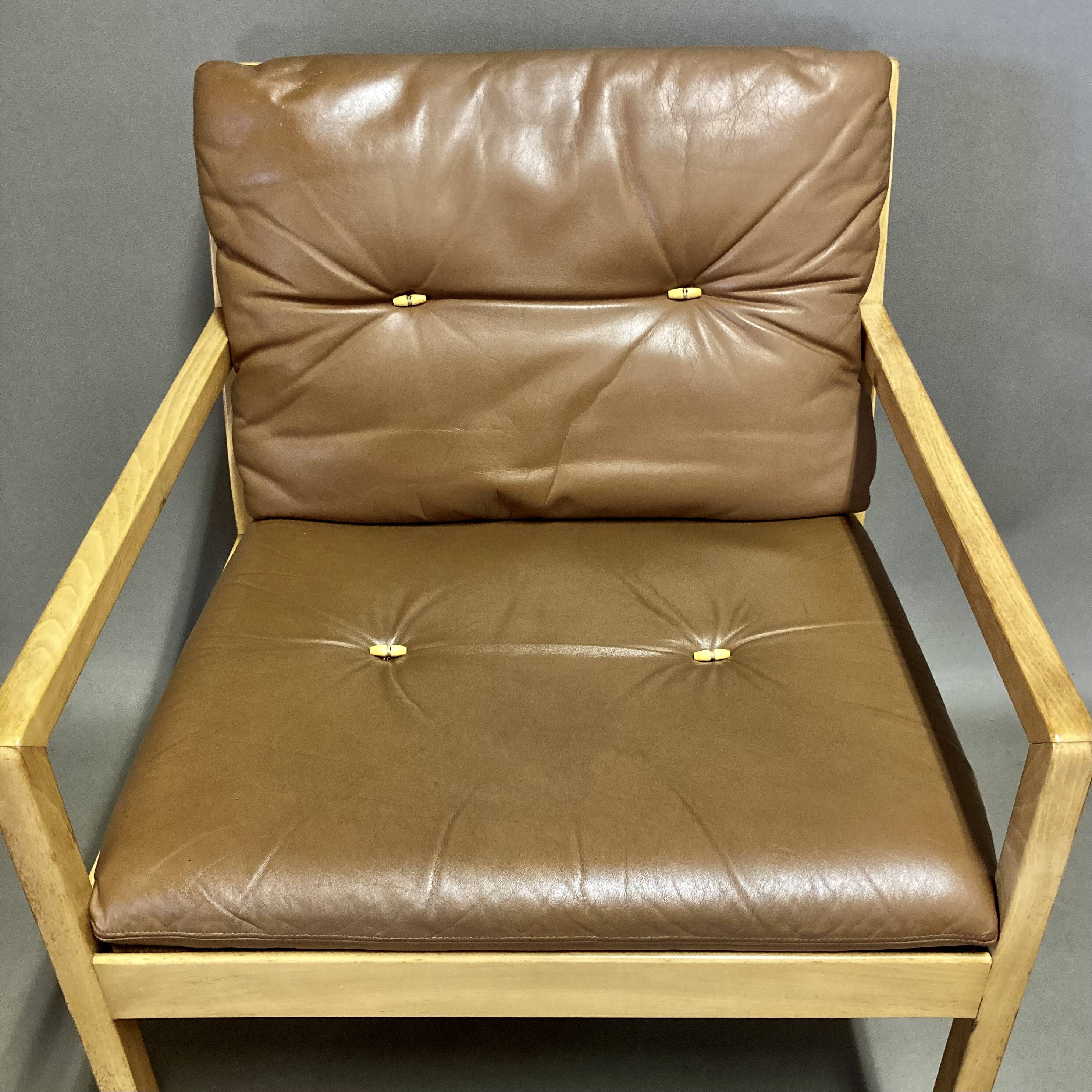 SCANDINAVIAN DESIGN LEATHER ARMCHAIR “BERNT PETERSEN” 1960.