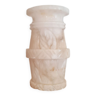 Vase ancien en albâtre