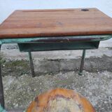 Old one-piece children's desk