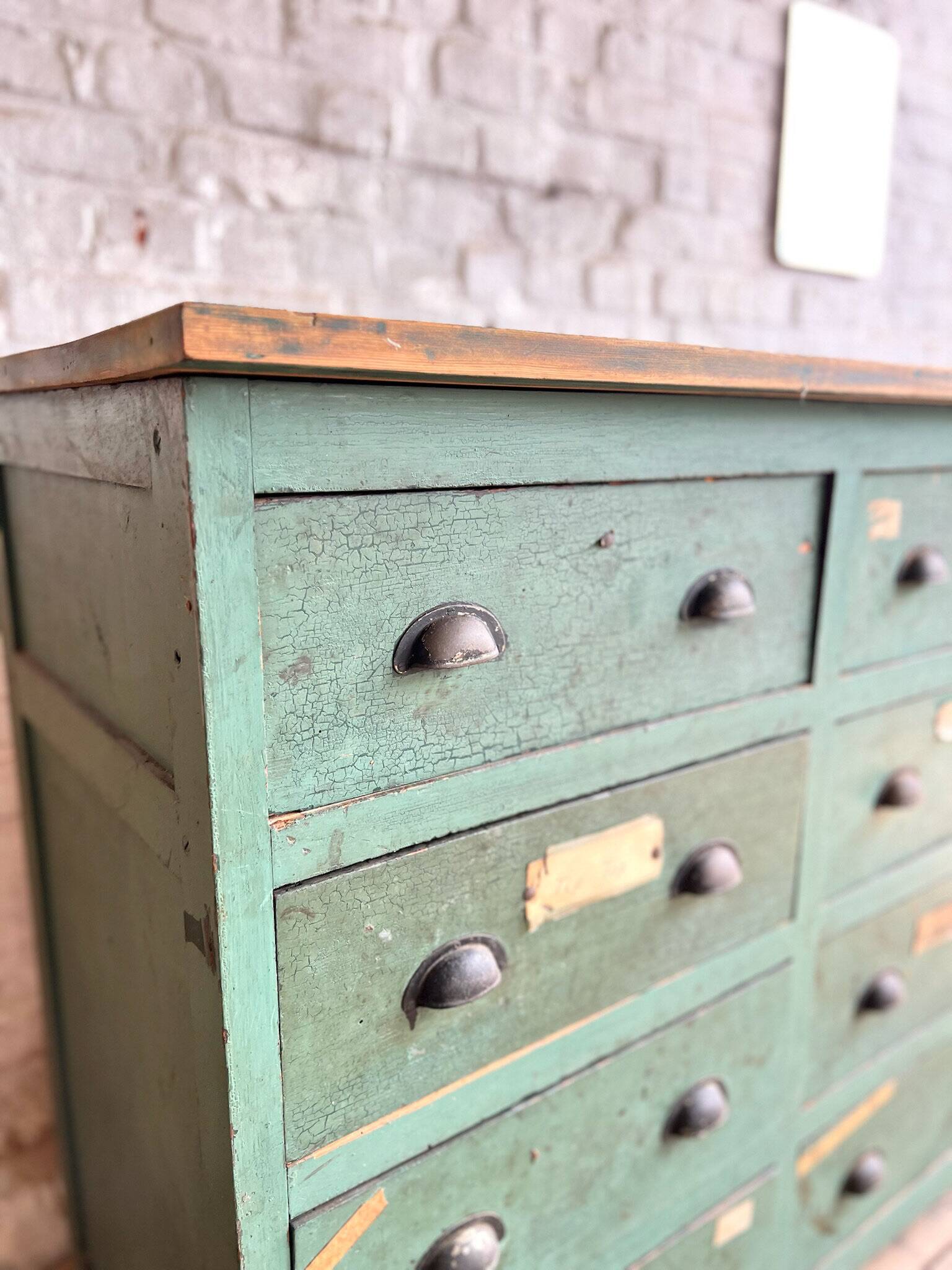 Old workshop drawer unit with original patina.