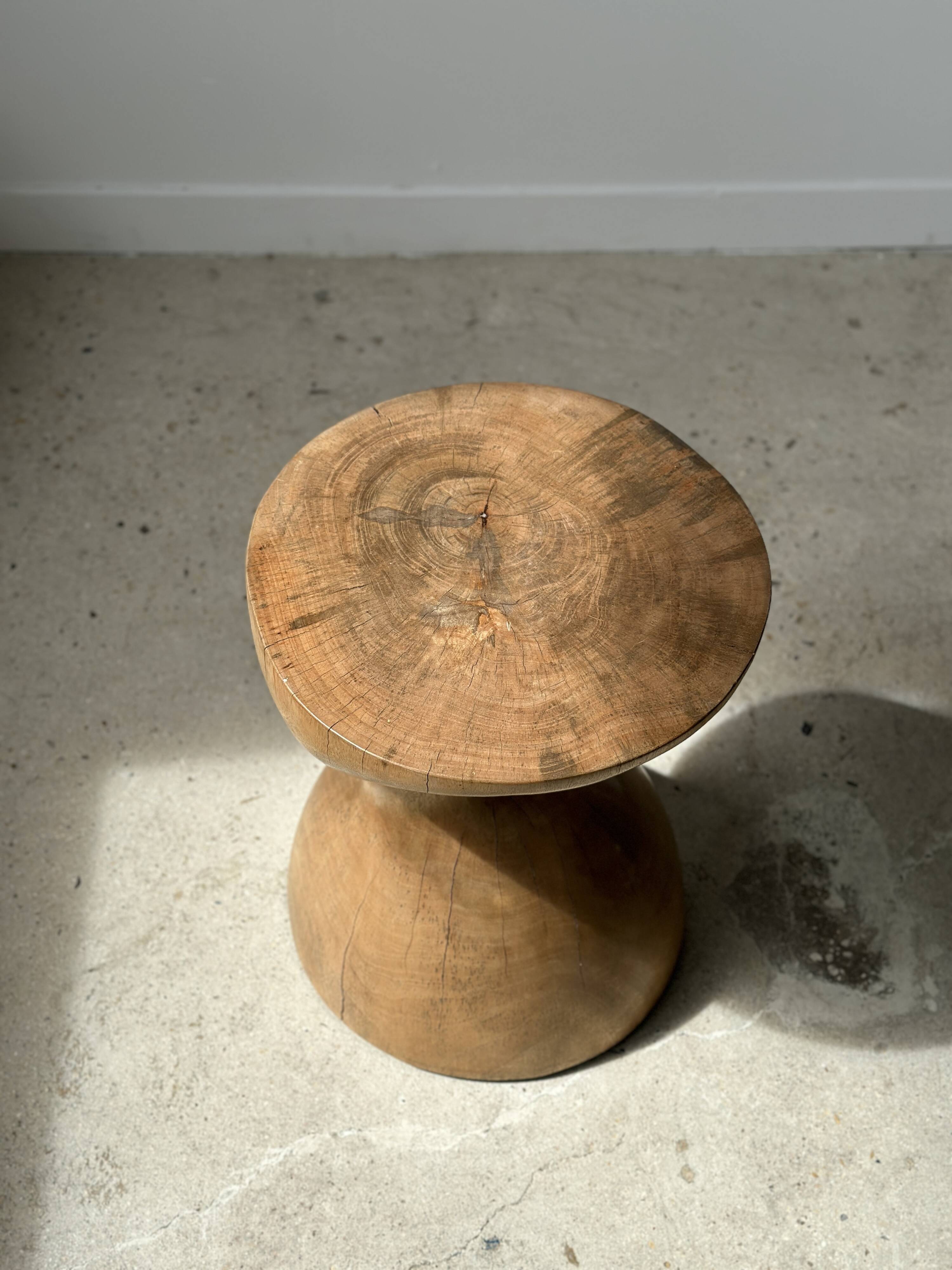 Solid wood side table (monoxyl) organic shape natural color