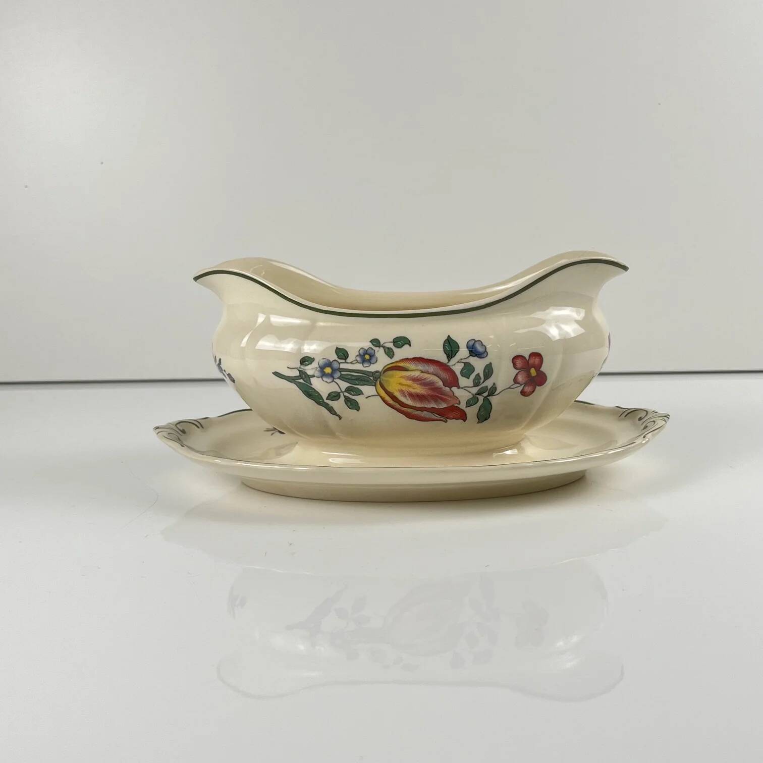 Sauceboat Villeroy & Boch "Old Strasbourg", 1940s/50s