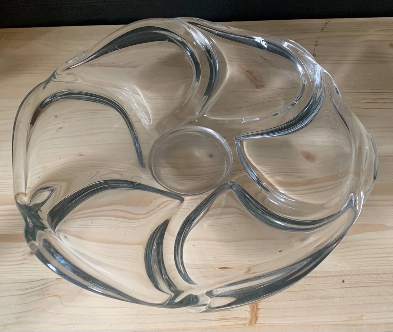 Large Vannes crystal dish