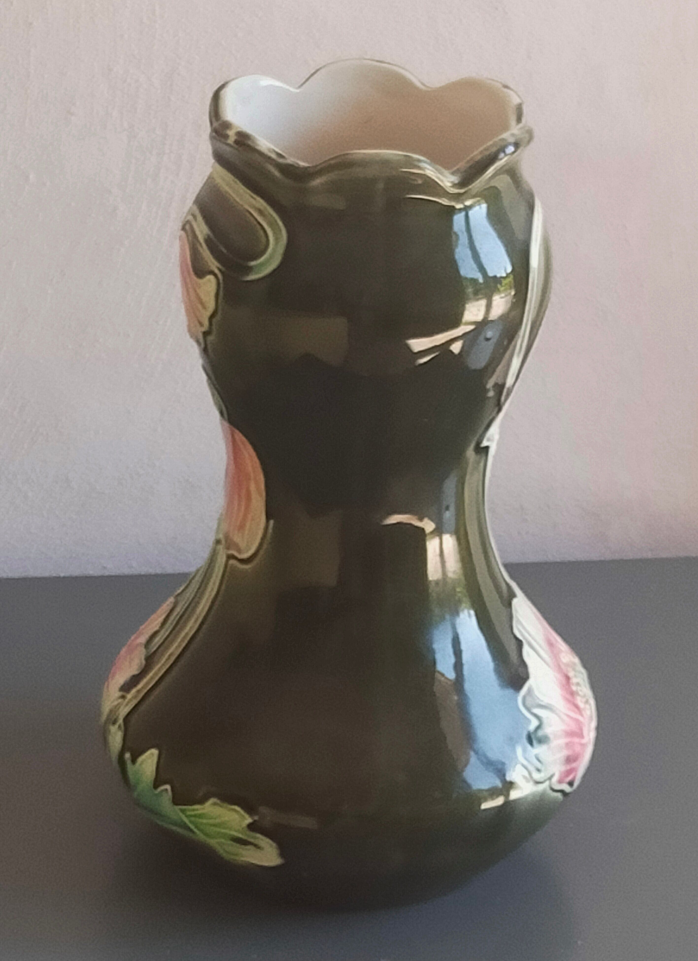Gustave de Bruyn slip vase