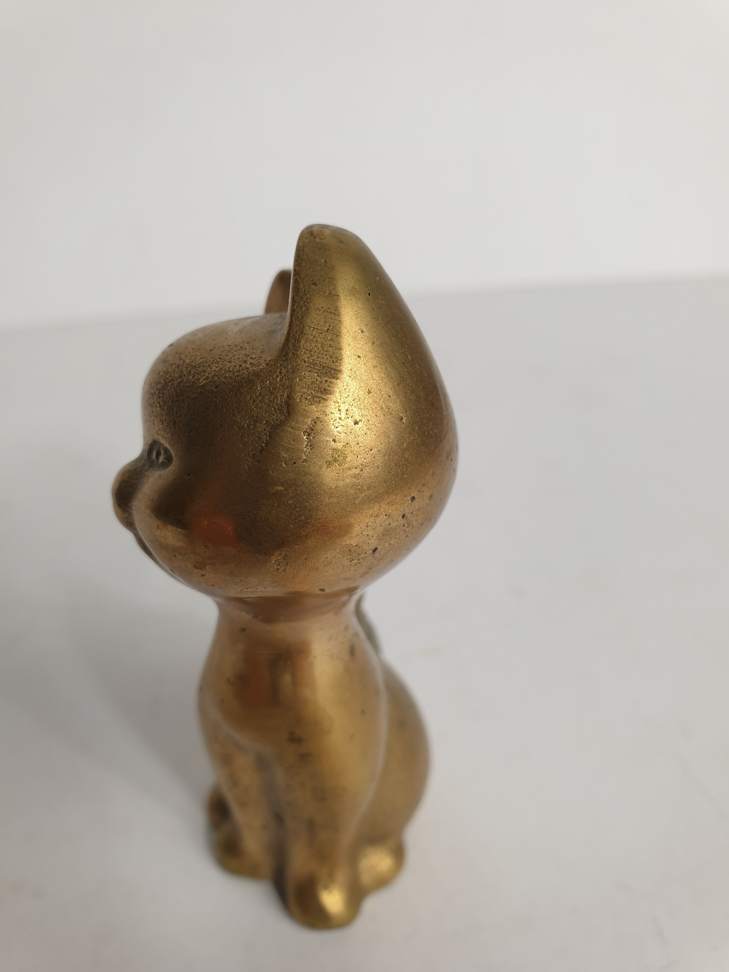 Brass cat
