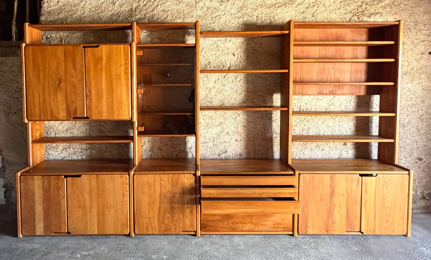 Modular library Series Go by Pierre Chapo