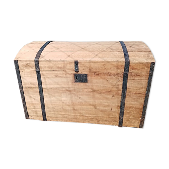 Coffre/malle ancienne en bois