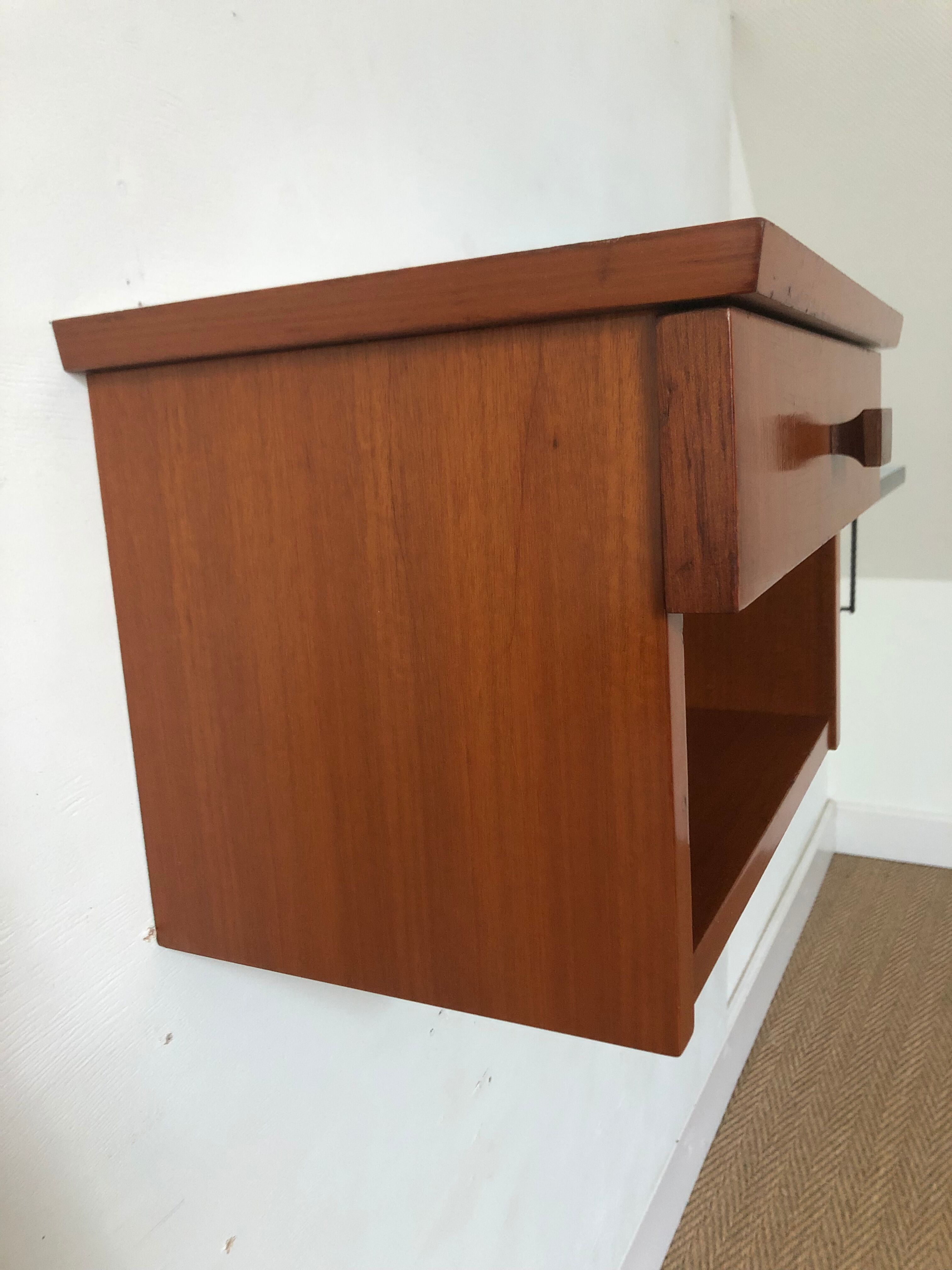 Wall console