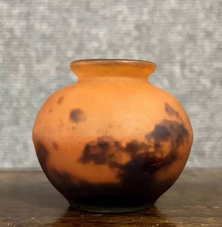 Muller brothers in Lunéville: marbled glass vase from the Art Nouveau period