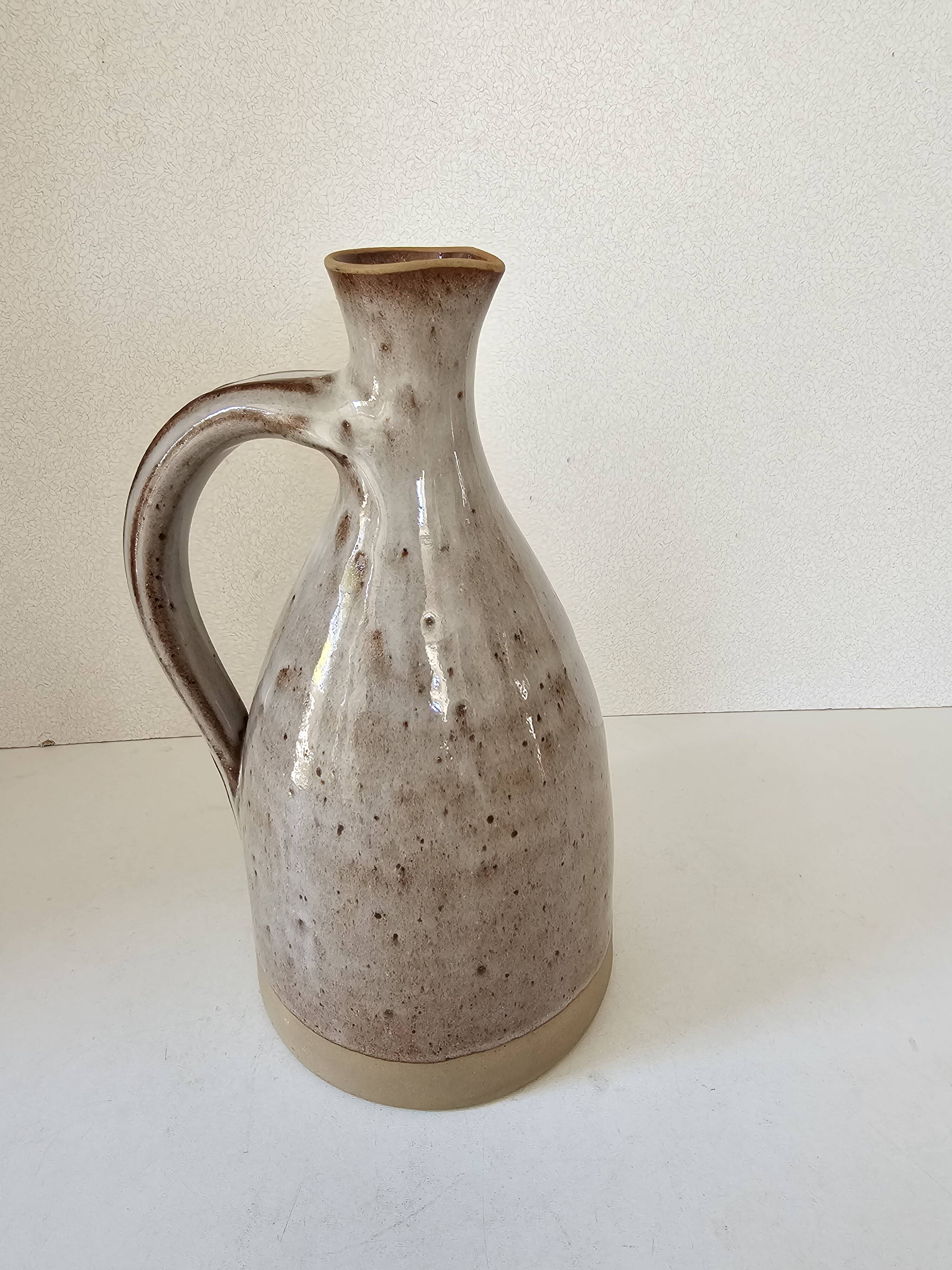 Ceramic pitcher signed Roger Jacques (Saint Amand Puisaye) 22.5cm