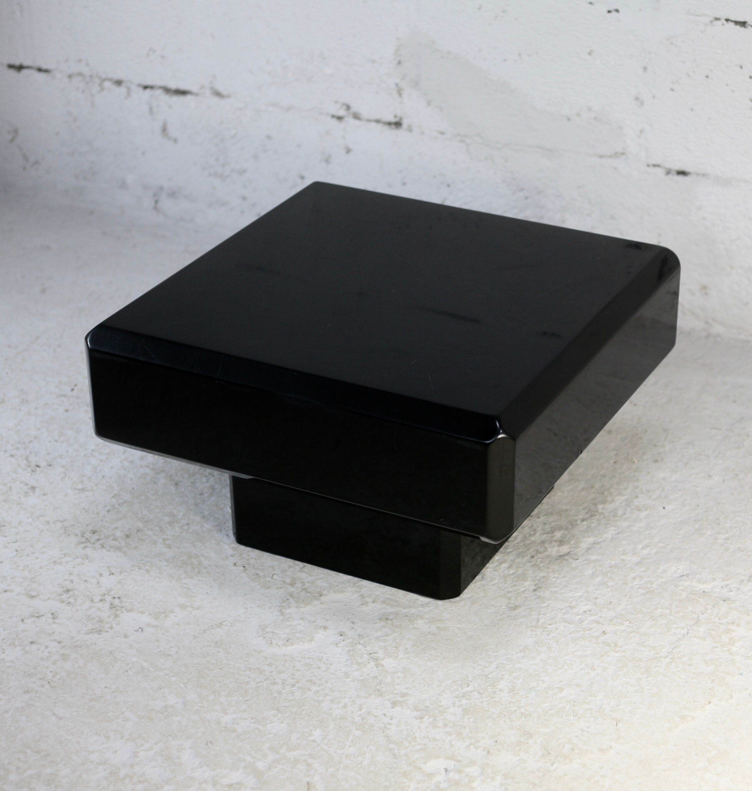 Black lacquered wood coffee table, France, circa 1970