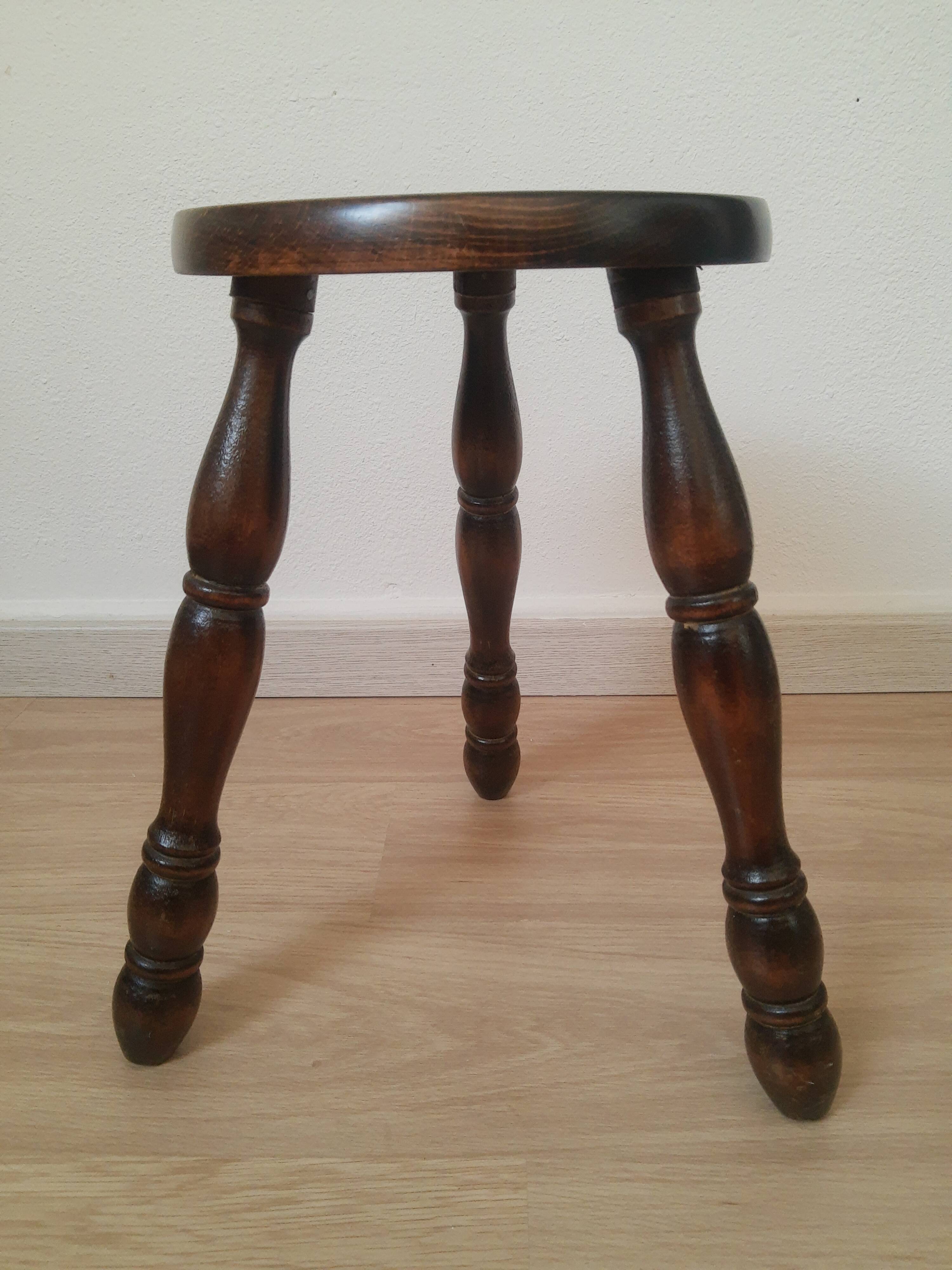 Vintage country turned wooden tripod stool