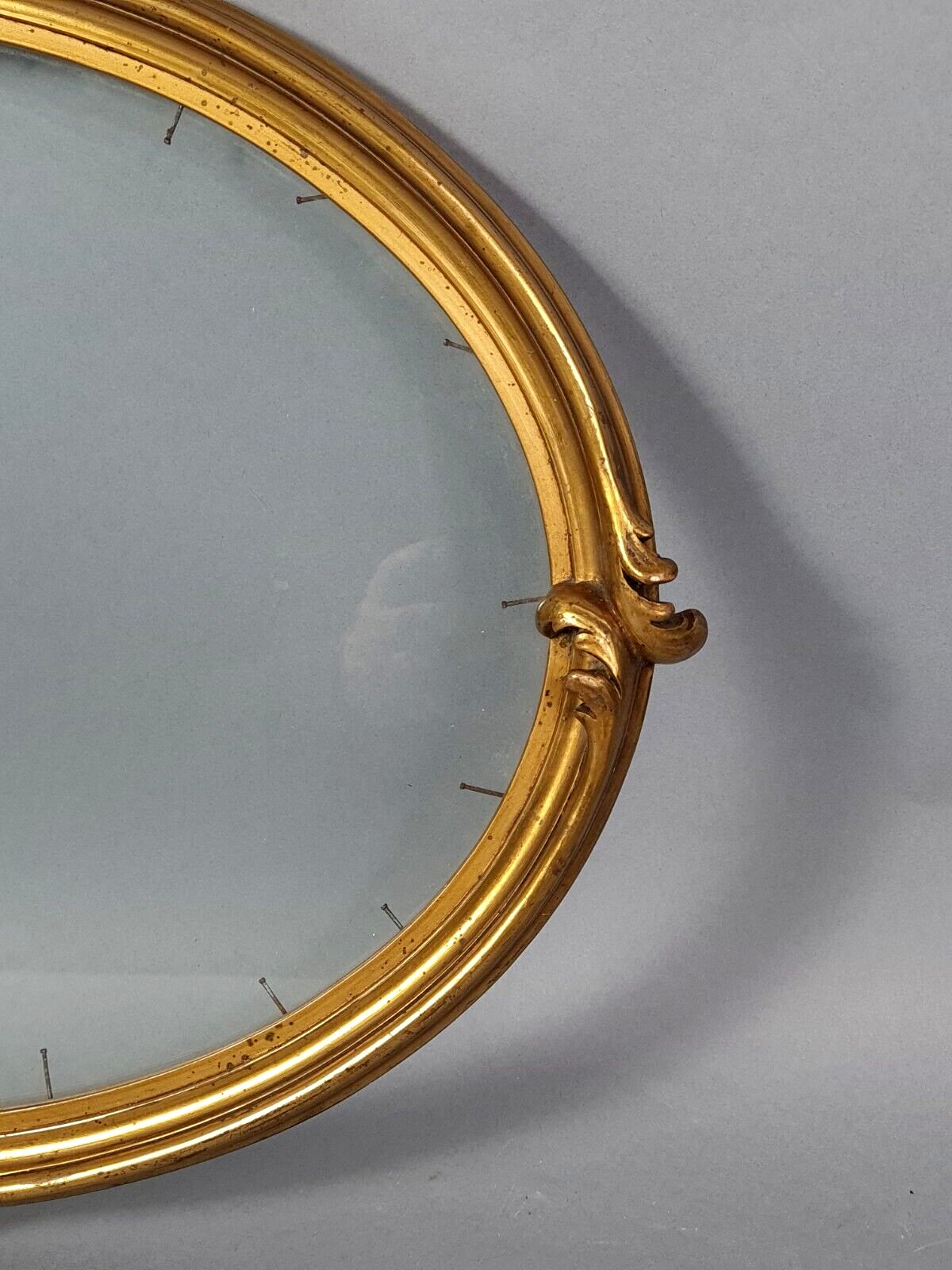 Old oval frame and glass foliage 40x30 cm wood stucco gilding gold leaf SB