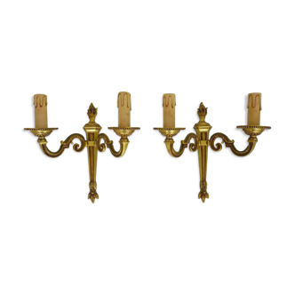 Old pair of wall sconces pot à feu, bronze with 2 candles, year 50 60