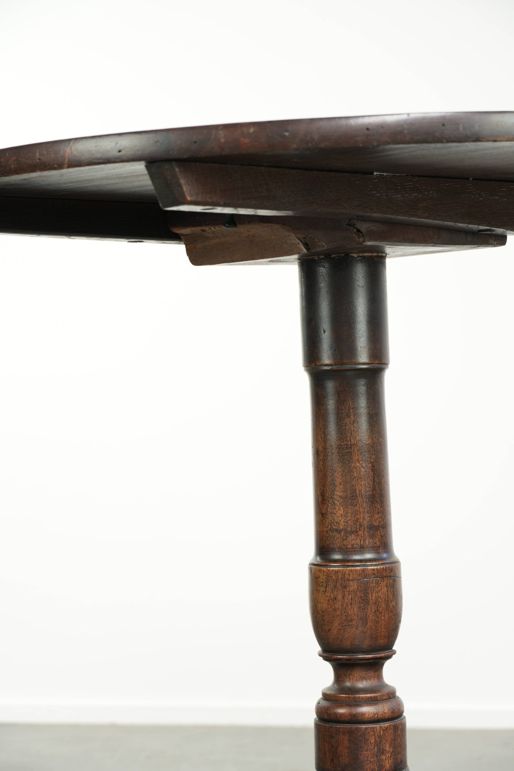 Table d'appoint / table d'angle inclinable anglaise du XVIIIe siècle