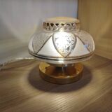 Globe lamp with light play
