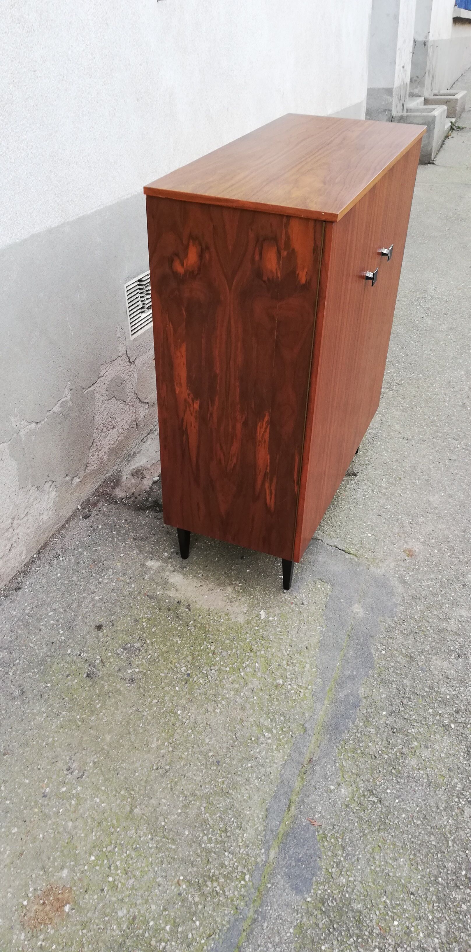 Vintage 2-door buffet