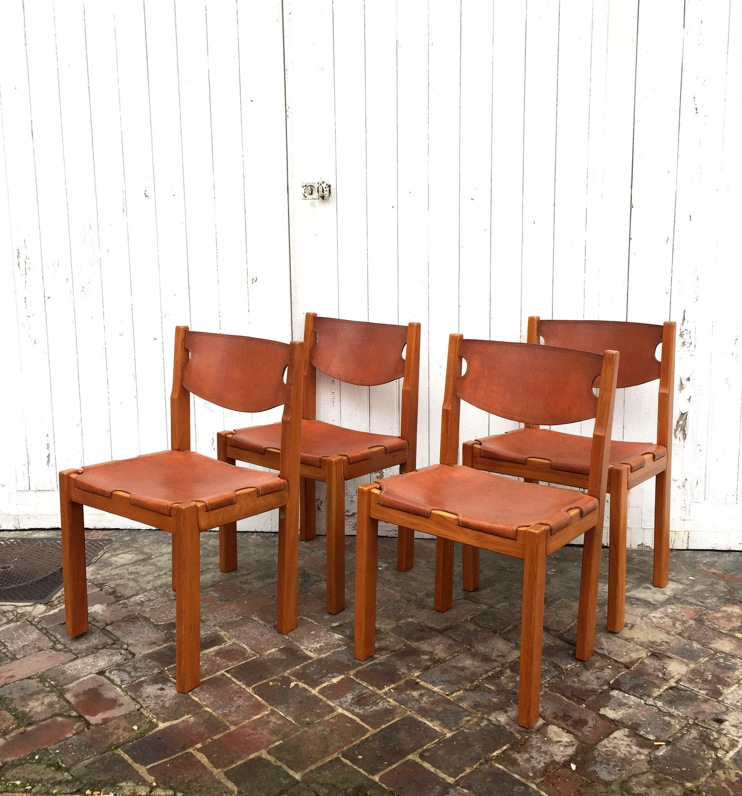 Set de 4 chaises en orme et cuir