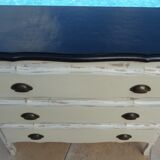 Commode de style trois tiroirs en bois massif